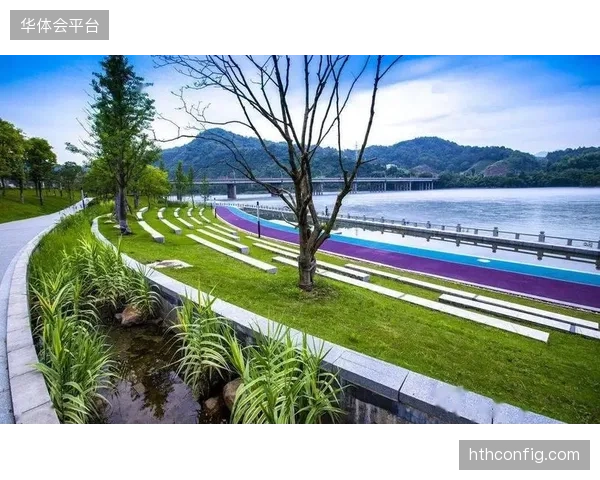 杭州拱墅运河体育公园的下沉式绿地设计，验证了海绵城市理念对高密度城区场馆水循环的支撑效应